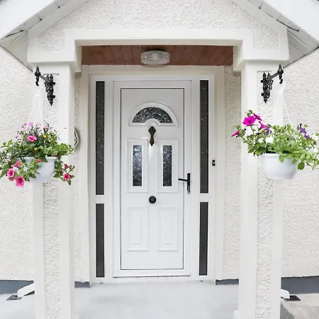 Hawthorn Hideaway *