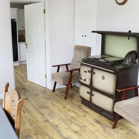 Hawthorn Hideaway * Manorhamilton